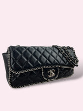 Carica l&#39;immagine nel visualizzatore di Gallery, CHANEL BAG
