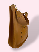 Carica l&#39;immagine nel visualizzatore di Gallery, HERMES EVELYN 29
