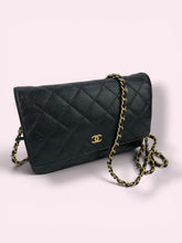 Carica l'immagine nel visualizzatore di Gallery, CHANEL WOC NERO
