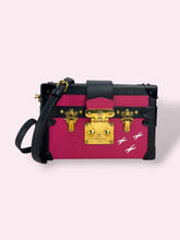 Carica l'immagine nel visualizzatore di Gallery, LOUIS VUITTON CROSSBODY TRUNK
