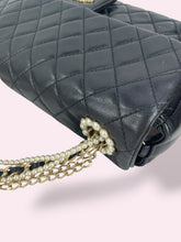 Carica l'immagine nel visualizzatore di Gallery, CHANEL FLAP BAG
