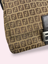 Carica l'immagine nel visualizzatore di Gallery, FENDI MAMA BAGUETTE
