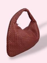 Carica l&#39;immagine nel visualizzatore di Gallery, BOTTEGA VENETA HOBO VINTAGE
