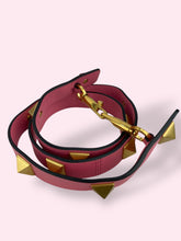 Carica l'immagine nel visualizzatore di Gallery, VALENTINO BUCKET ROMANSTUD
