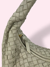 Carica l&#39;immagine nel visualizzatore di Gallery, BOTTEGA VENETA JODIE VINTAGE
