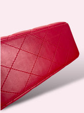 Carica l&#39;immagine nel visualizzatore di Gallery, CHANEL CLASSIC FLAP ROSSO FRAGOLA
