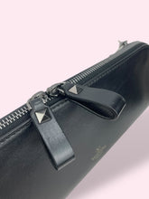 Carica l'immagine nel visualizzatore di Gallery, VALENTINO ROCKSTUD CLUTCH

