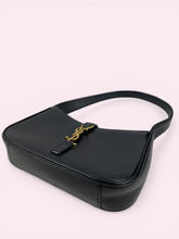 Carica l'immagine nel visualizzatore di Gallery, YSL LE 5 À 7 Nera
