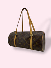 Carica l&#39;immagine nel visualizzatore di Gallery, LOUIS VUITTON PAPILLON
