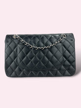 Carica l&#39;immagine nel visualizzatore di Gallery, CHANEL CLASSIC FLAP
