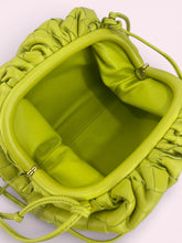 Carica l'immagine nel visualizzatore di Gallery, BOTTEGA VENETA MINI POUCH
