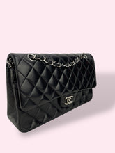 Carica l&#39;immagine nel visualizzatore di Gallery, CHANEL CLASSIC FLAP NERA
