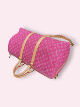 Carica l'immagine nel visualizzatore di Gallery, LOUIS VUITTON KEEPALL DENIM ROSA
