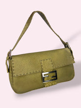 Carica l'immagine nel visualizzatore di Gallery, FENDI BAGUETTE
