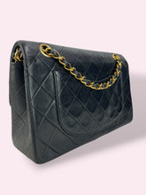Carica l'immagine nel visualizzatore di Gallery, CHANEL CLASSIC FLAP 23 VINTAGE
