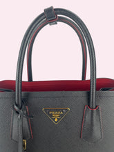 Carica l&#39;immagine nel visualizzatore di Gallery, PRADA TOTE
