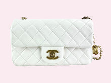 Carica l&#39;immagine nel visualizzatore di Gallery, CHANEL RECTANGULAR MINI FLAP
