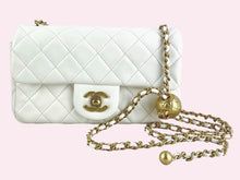 Carica l&#39;immagine nel visualizzatore di Gallery, CHANEL RECTANGULAR MINI FLAP
